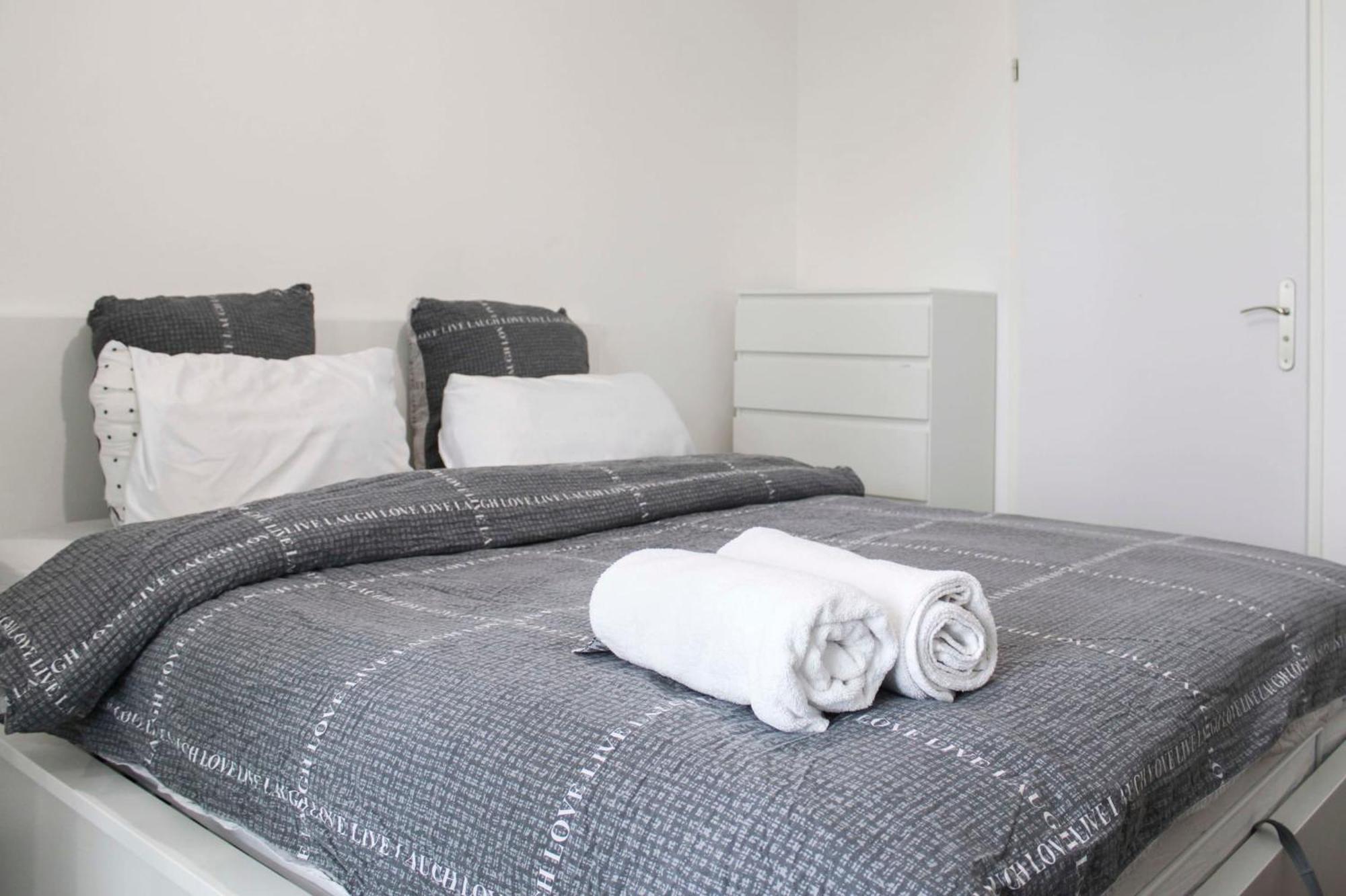 Appartement Charming T2 Near The Basilica Of Saint-Denis Extérieur photo